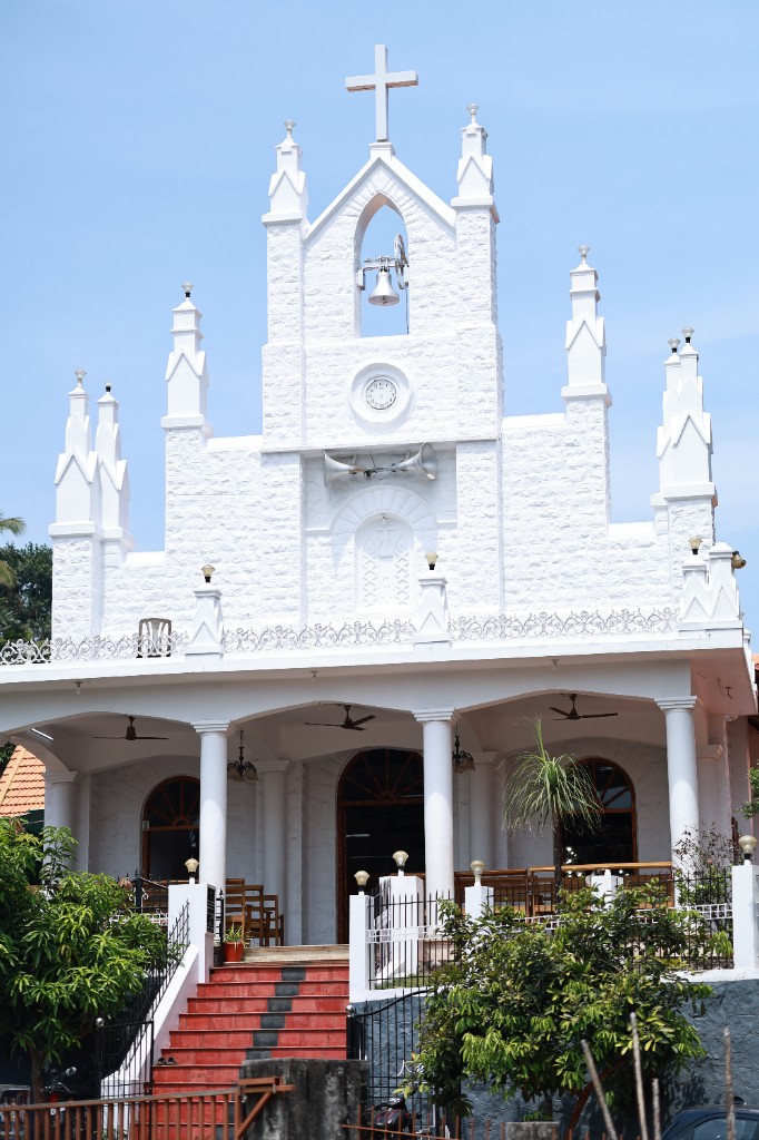 Exterior portrait of Cox Memorial CSI Church
